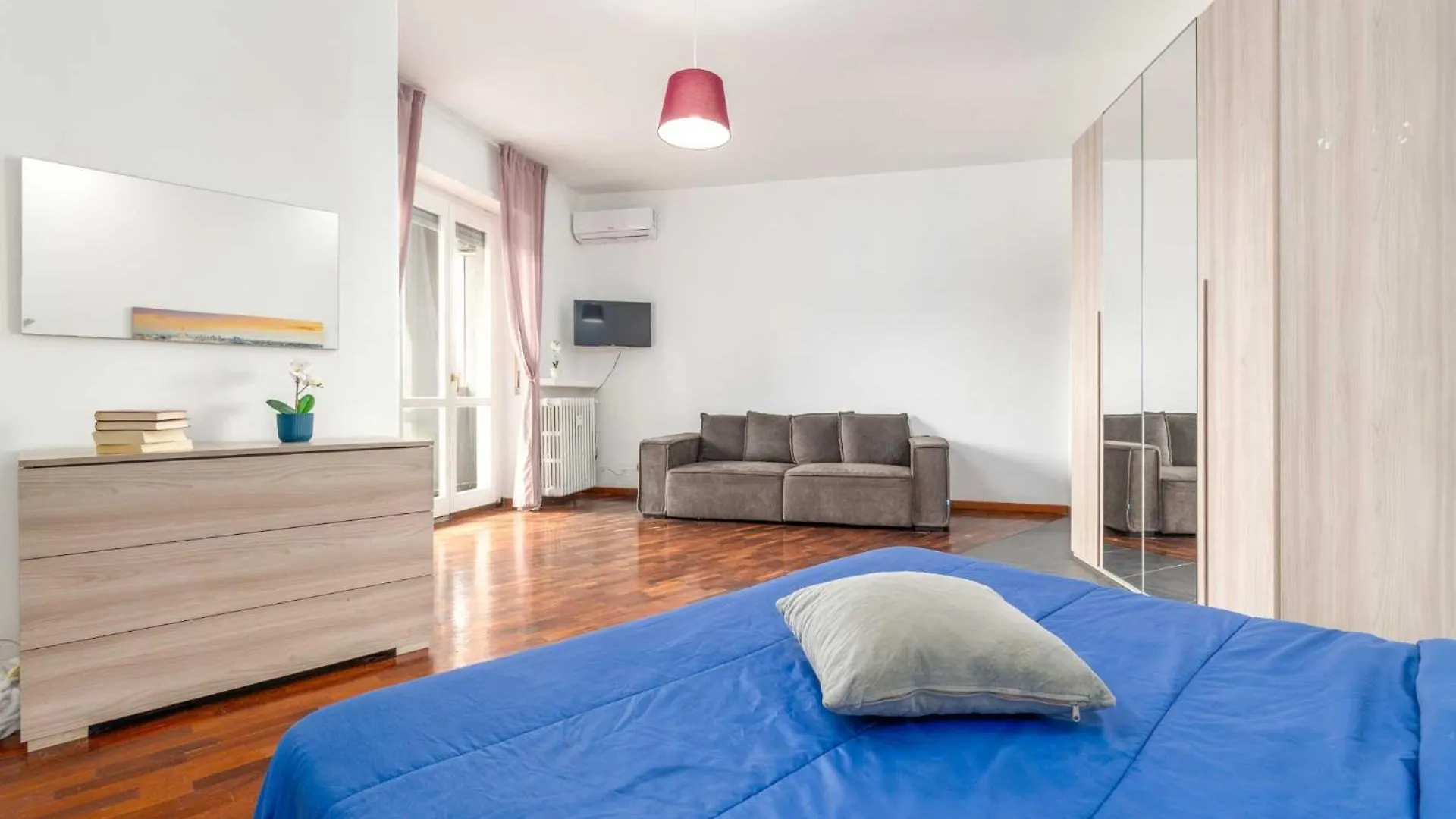 公寓 Attico Di 300 Mq 6 Camere 5 Bagni, Ampio Terrazzo 切萨诺博斯科内 意大利