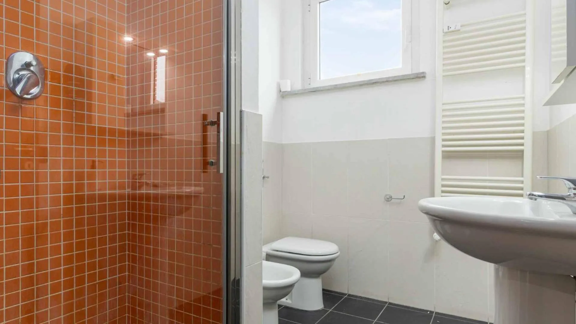 公寓 Attico Di 300 Mq 6 Camere 5 Bagni, Ampio Terrazzo 切萨诺博斯科内
